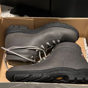 Men's Dark Gray Leather Boots